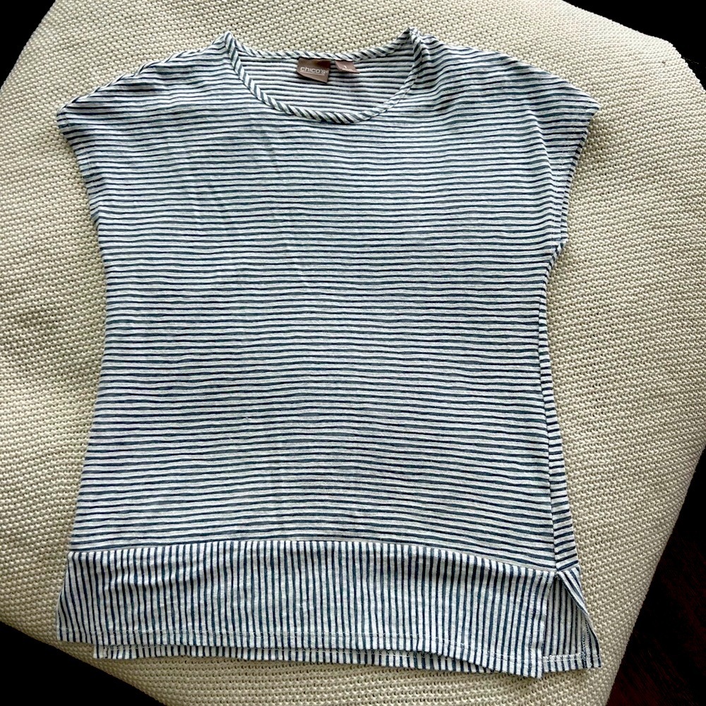 Chico's White and Blue Boxy Short Sleeve Tee